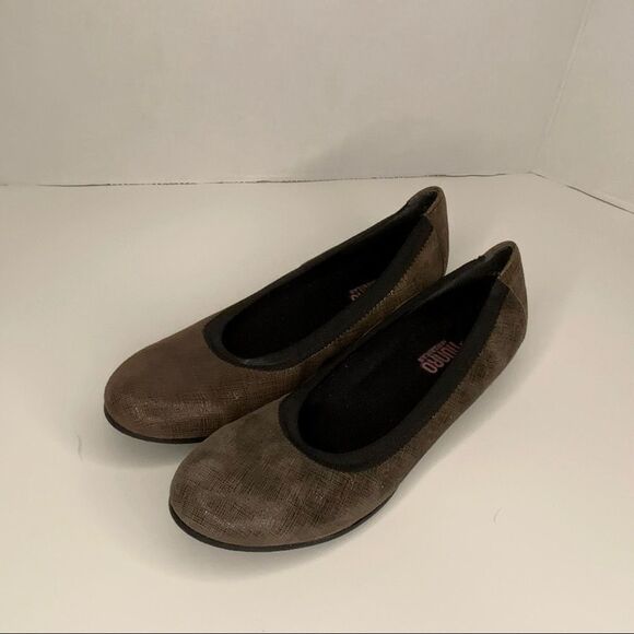 MUNRO American flats ballet shoes. - Picture 2 of 11